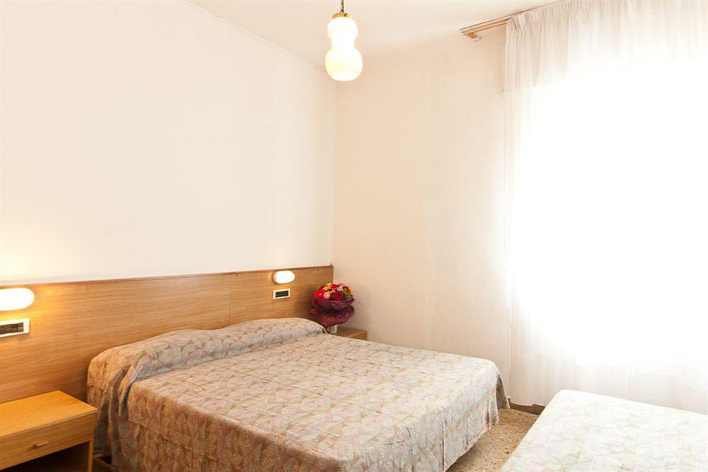 Hotel Manzoni Lido di Jesolo Zewnętrze zdjęcie