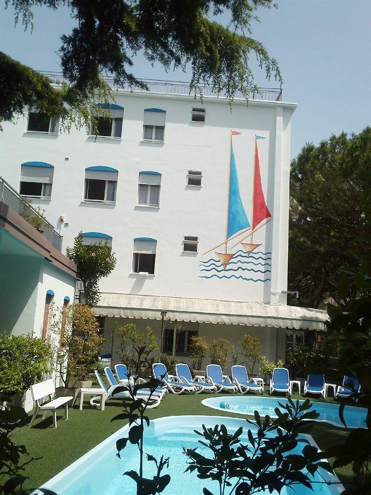 Hotel Manzoni Lido di Jesolo Zewnętrze zdjęcie