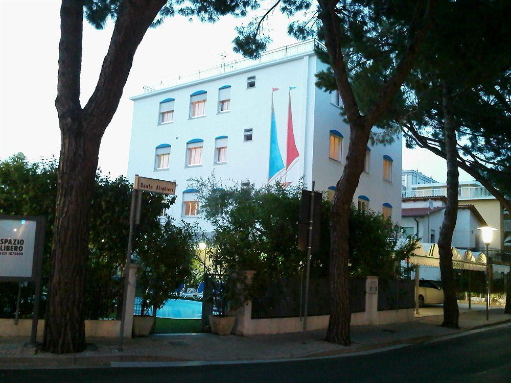 Hotel Manzoni Lido di Jesolo Zewnętrze zdjęcie