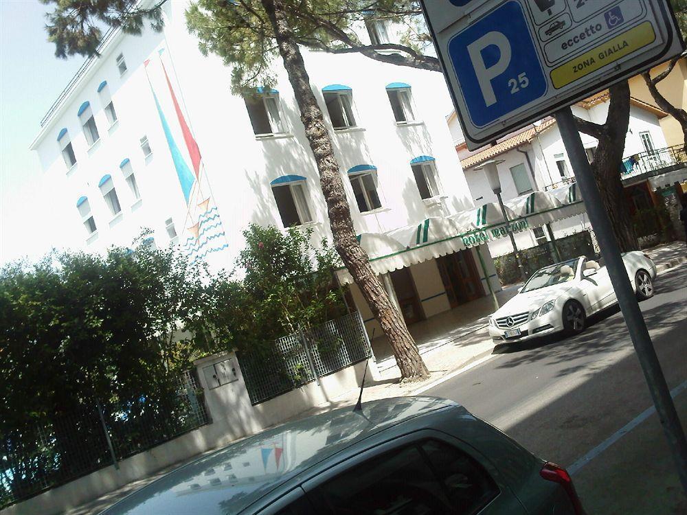 Hotel Manzoni Lido di Jesolo Zewnętrze zdjęcie