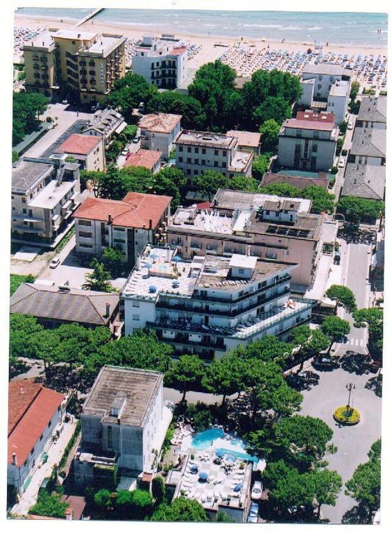 Hotel Manzoni Lido di Jesolo Zewnętrze zdjęcie