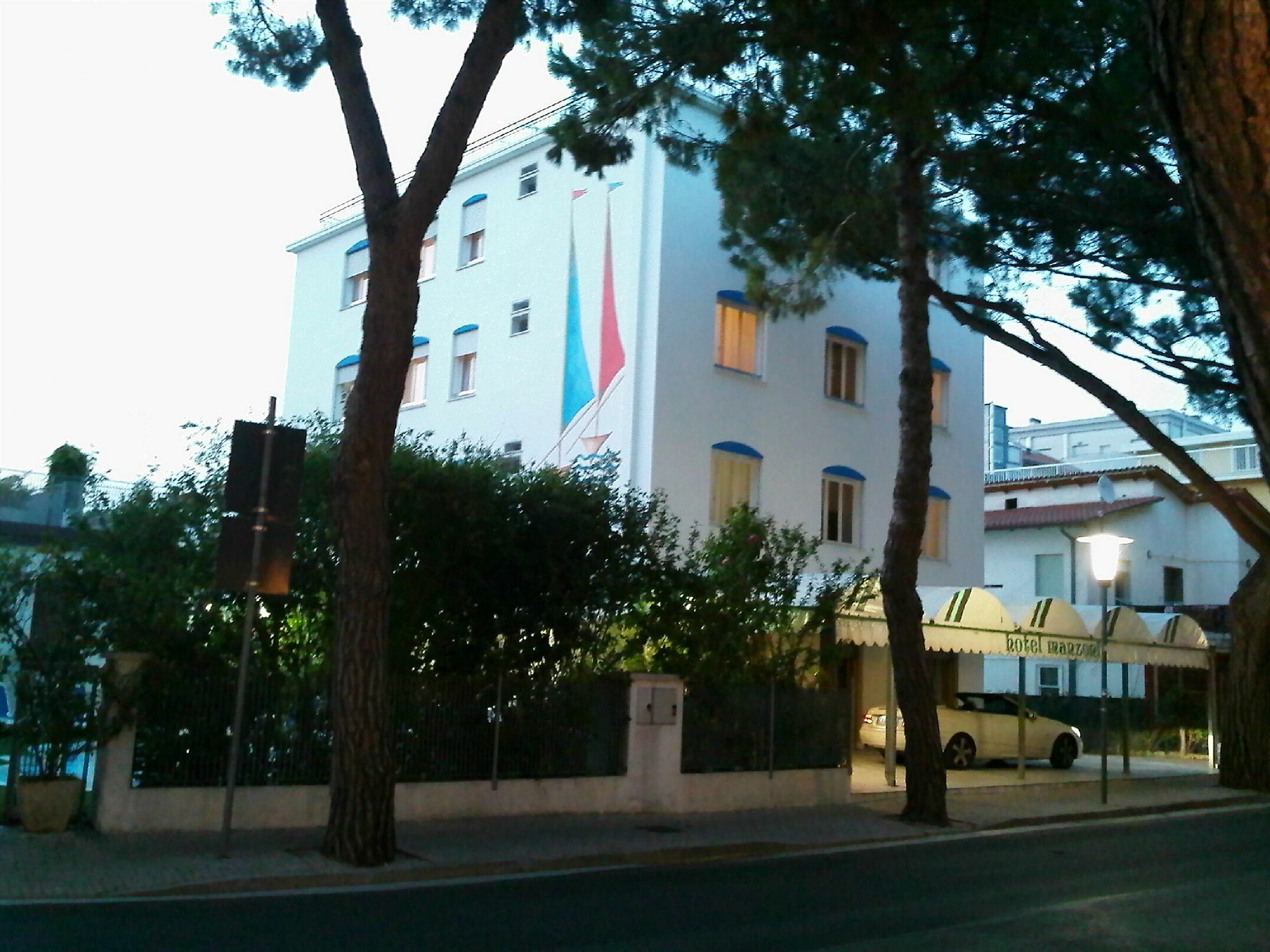 Hotel Manzoni Lido di Jesolo Zewnętrze zdjęcie